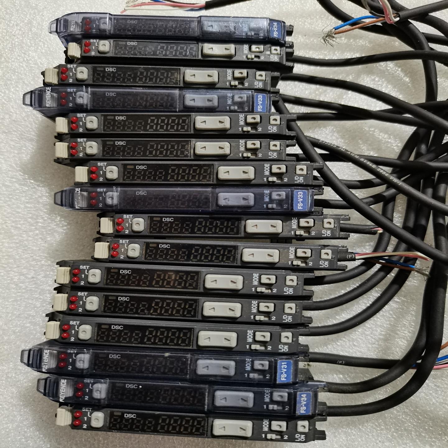 基恩士 FS-V33  FS-V34  原装，！