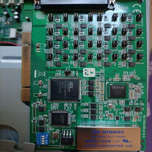 [德峰]新-我联的和包好U功能采集卡成色95，研华PCI1724需要