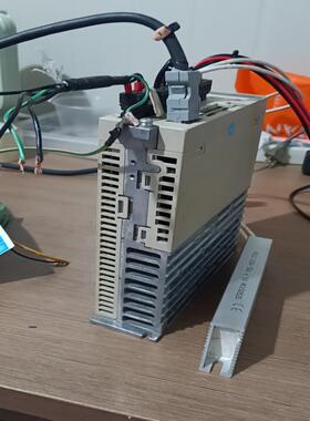 安川伺服电机SGMMS-04ADC6S220。安川伺服驱
