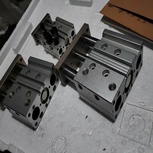 AirTac/亚德客气缸TCL12X20S///TCM20X