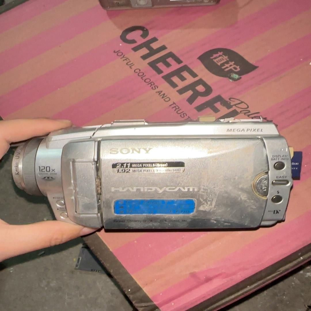 sony hc85e 卡带摄像机 成色见图 ，