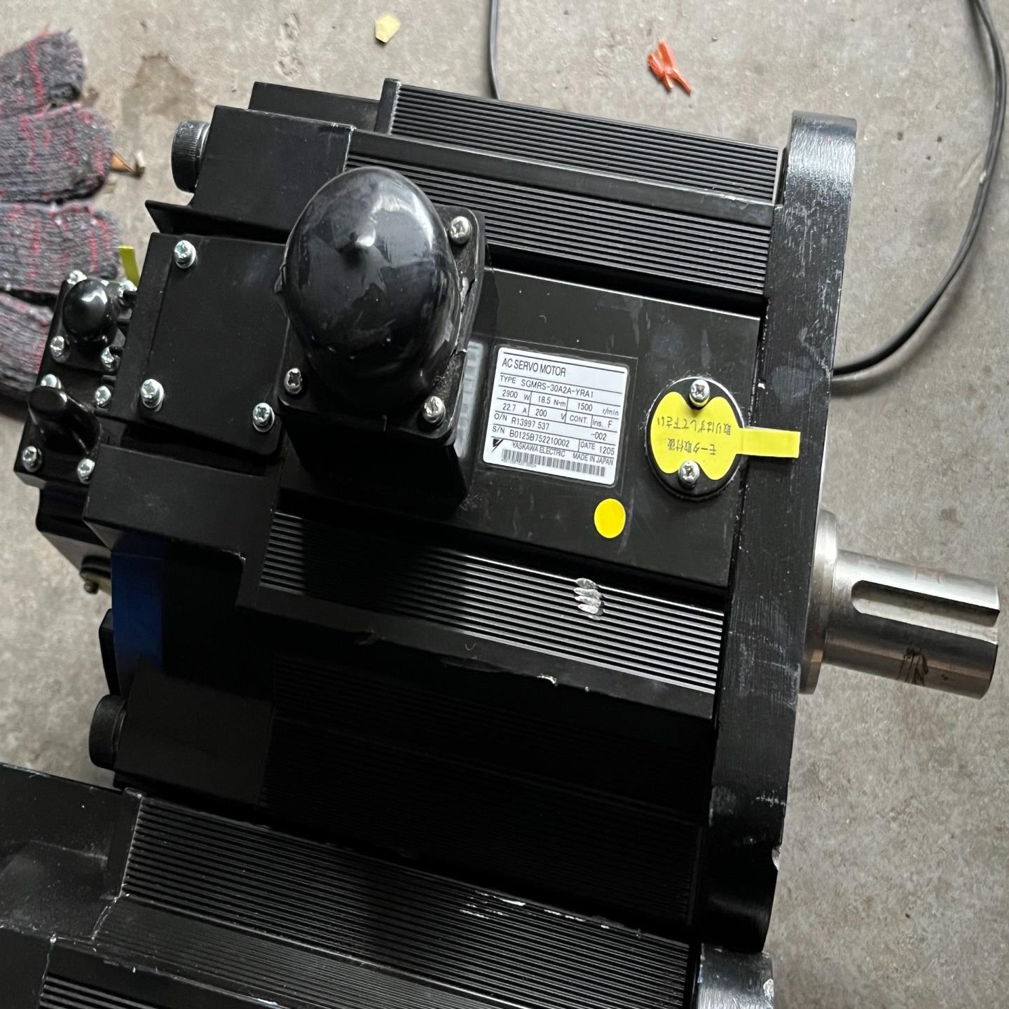 安川机器人伺服电机SGMRS-30A2A-YRA1