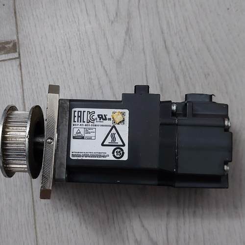 三菱伺服电机，100瓦。拆机。成色实拍见图。型号HG-KR1