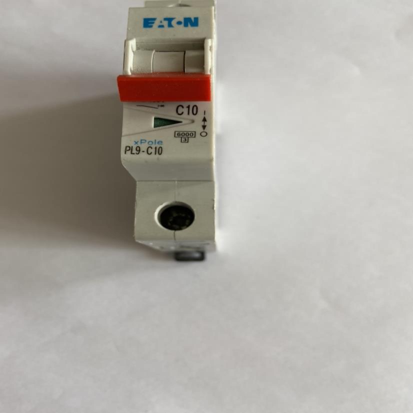 金钟微型断路器 EATON PL9-C10 1P10A开关 实拍议价