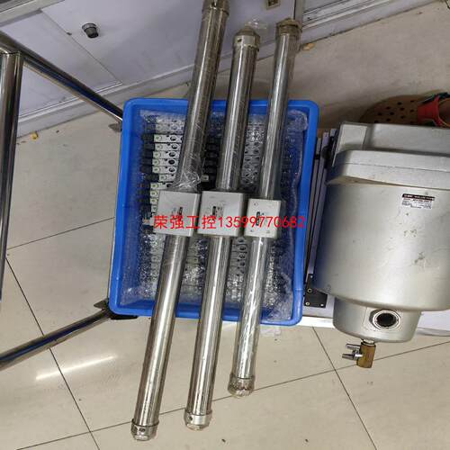 【荣强工控】二手smc无杆气缸 CY1B32H-700一条  。12-C