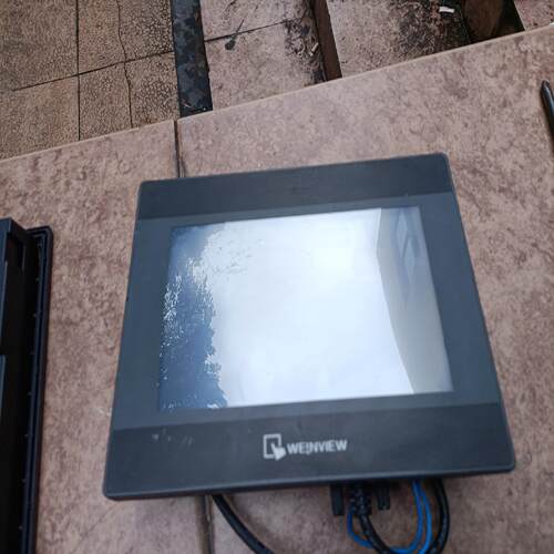 [德峰]威纶通触摸屏MT6070iH5wv，功能完好，9成新带线实物