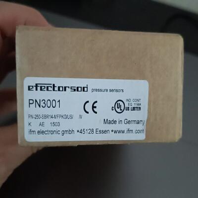 易福门电子压力开关PN3001，M12电气接口，G1/4压力