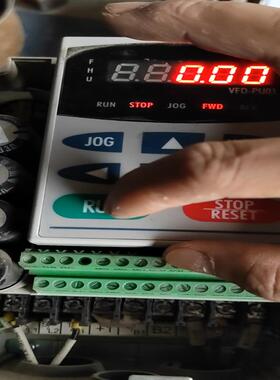 [德峰]VFD022B43B拆机台达千瓦2.2，变频器