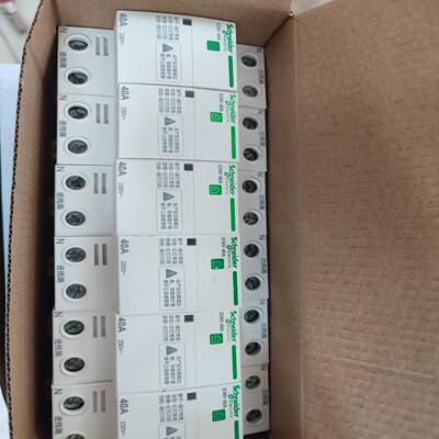 ICNV自复式过欠压保护器2P40A80来个，