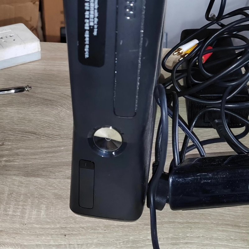 议价XBOX360体感套装，主机+Kinect+1手柄+电源线+可维修