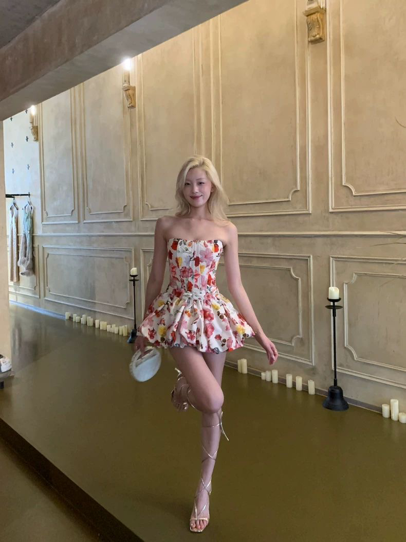 8uio芙罗拉 法式鱼骨抹胸半裙套装女夏2025新款辣妹两件套