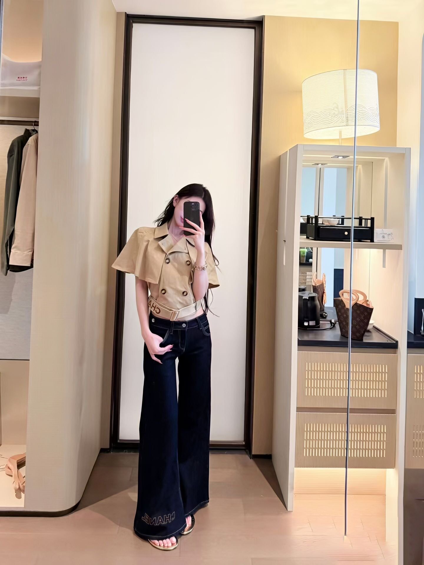 时髦复古卡其色斗篷风衣女夏季双排扣短款短袖设计感上衣潮2026