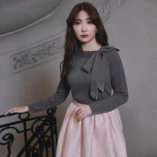 Her lip to 不对称系带针织上衣 蝴蝶结套头精致百搭气质型休闲风