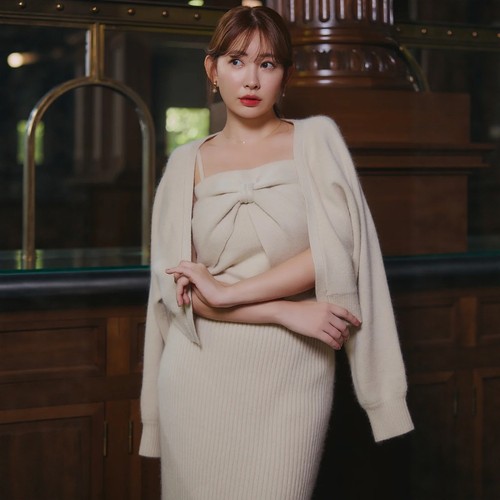 Her lip to 莉迪丝扭结针织上衣套装 优雅针织开衫温柔长袖时尚