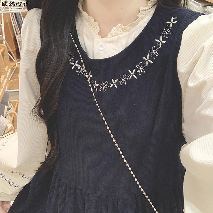 法式复古灯芯绒刺绣连衣裙