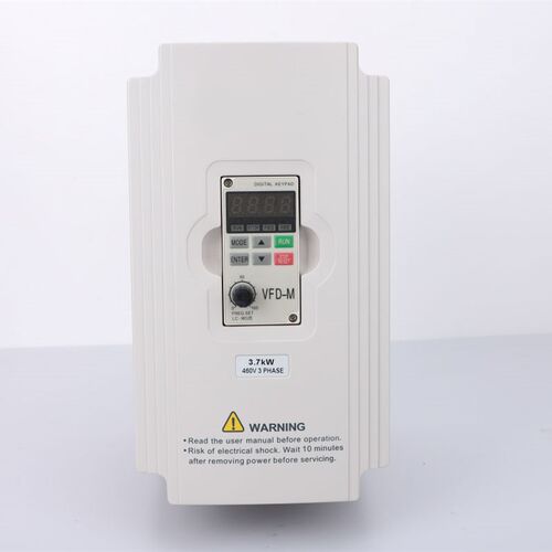 全新正品VFDM通用220V380V变频器0.4KW1.5KW2.2KW3.7KW5.5KW7.5KW