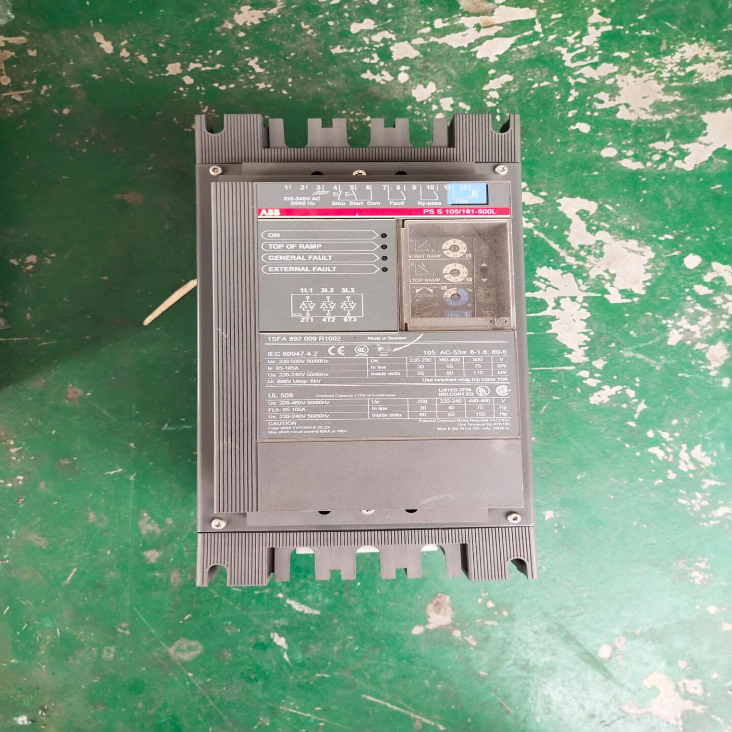 Abb软启动Pss 105/181-500L.  55kw.