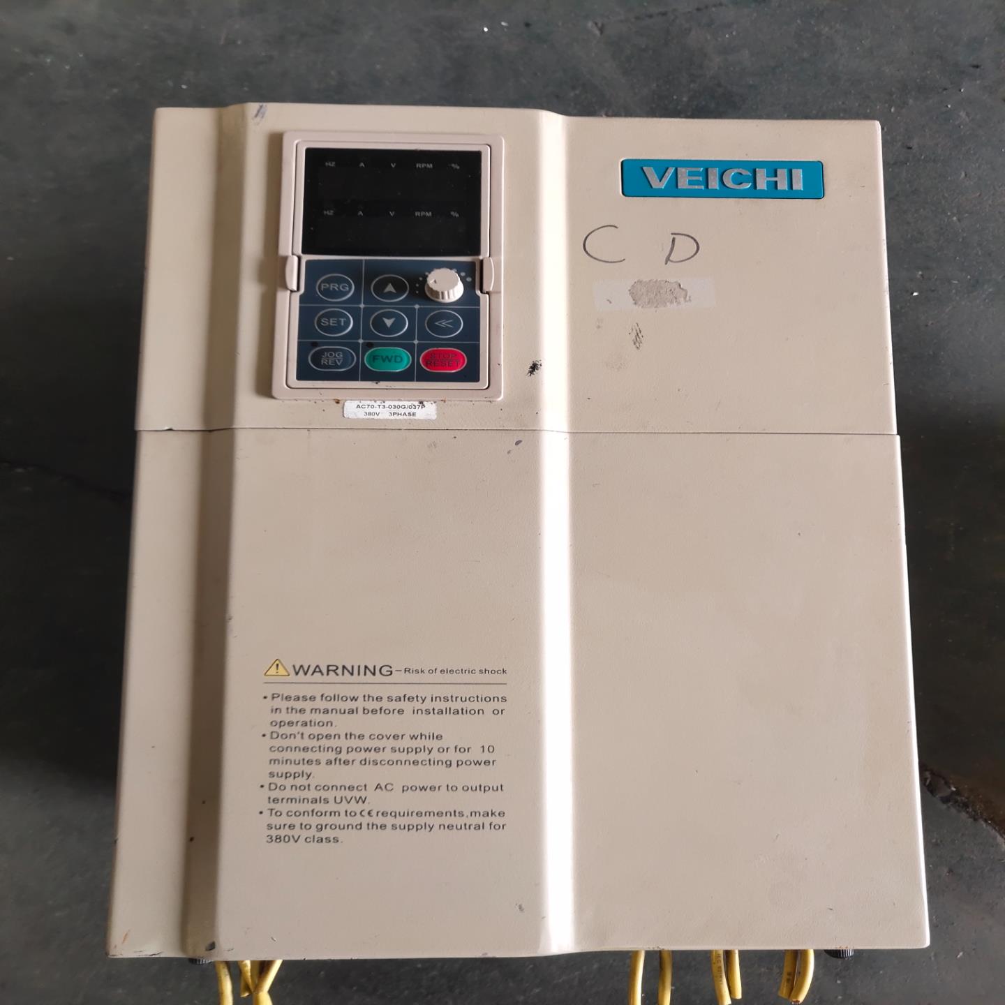 伟创AC70变频器30KW/37KW