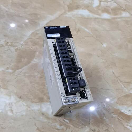 （设备配件）安川驱动器SGDV-2R8A01A002000