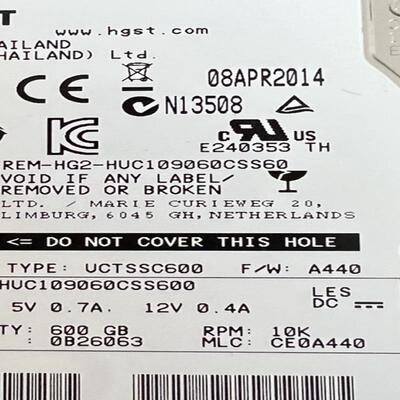 全新日立600G HUC109060CSS600服务器硬盘S