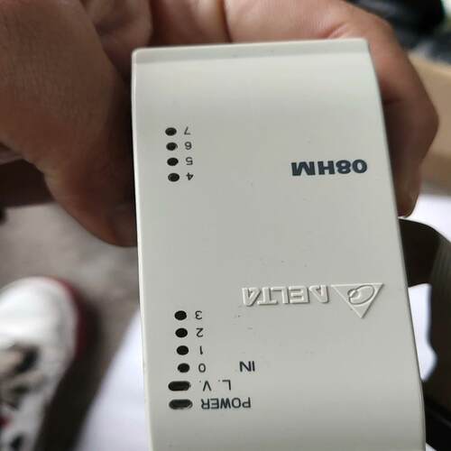 {莱茵电子商行}台达PLC台达模块DVP08HM11N实物拍摄成色如图