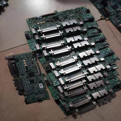 stm32f407zet6芯片12个加m2s010芯片12个