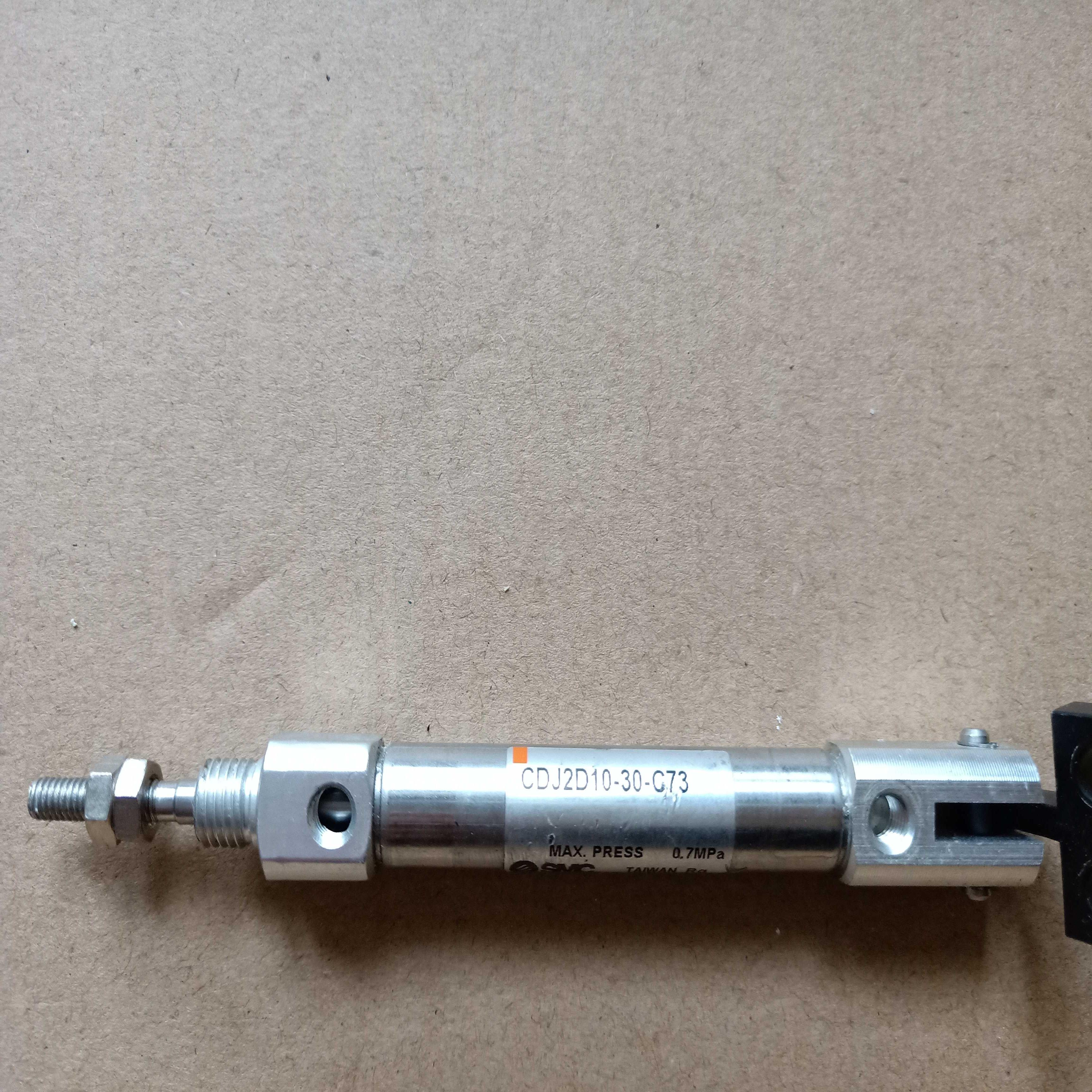 气缸J2D10-30议价