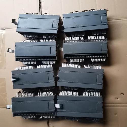 合信plc模块EM223一1BL32，成色如图，的