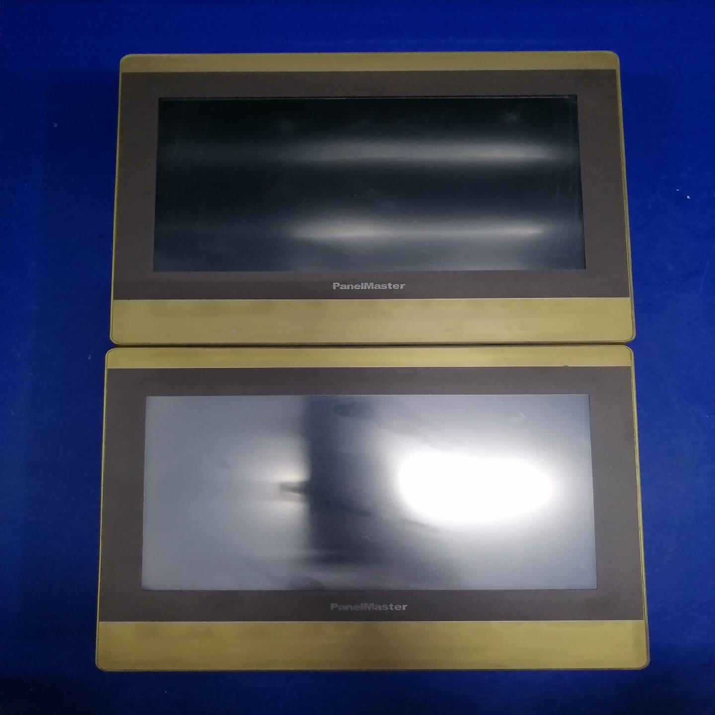 屏通触摸屏SA2100-30ST J1N1C46实物拍摄