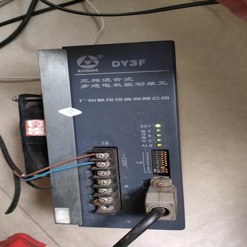 广数DY3F步进驱动器，，功能，成色如图，实物