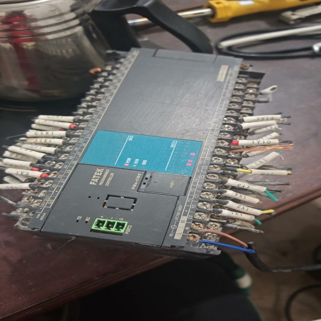[德峰]台湾永宏plc，fbs-60mbt2-ac，20年份。成色还