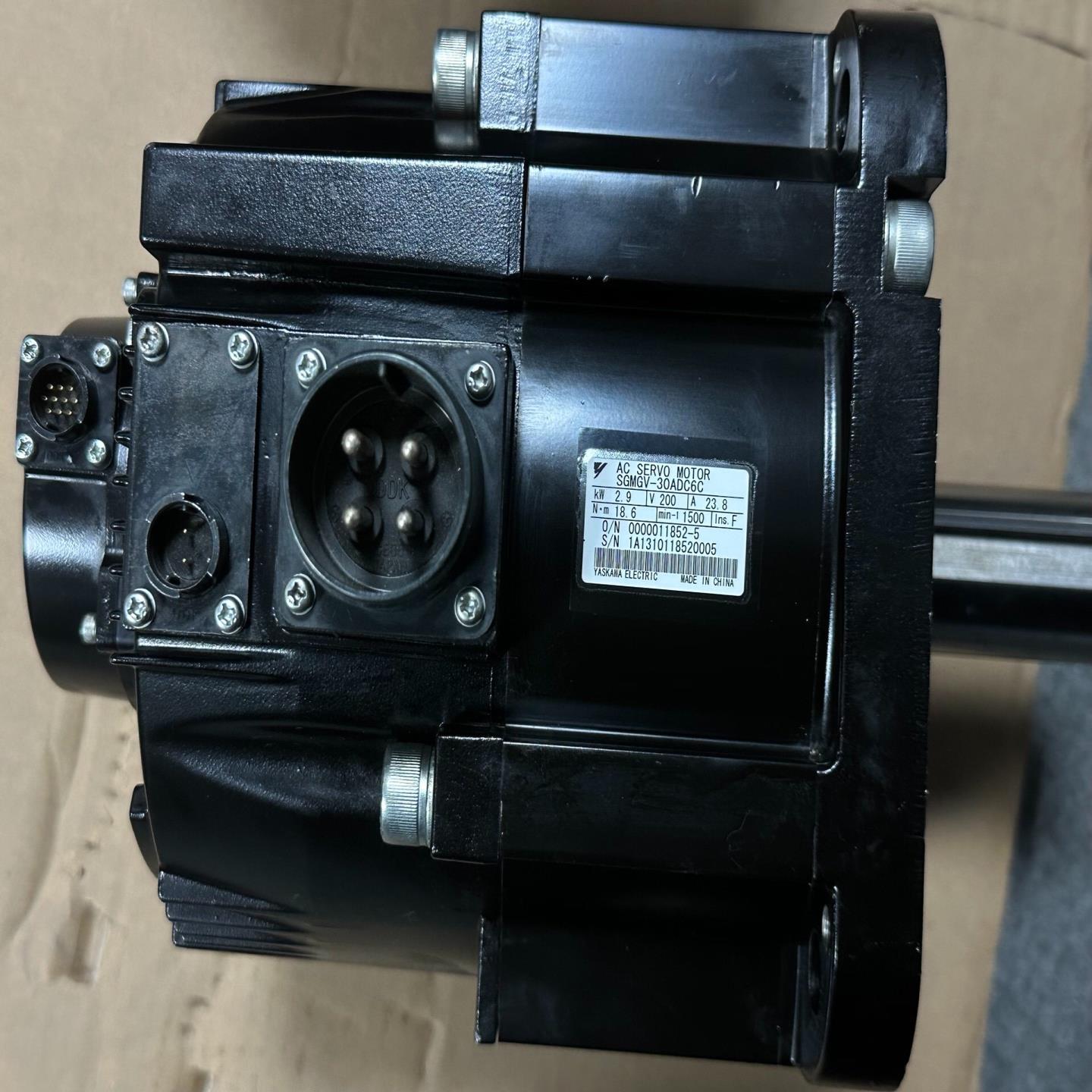 安川3KW带刹车电机SGMGV-30ADC6C，功能已测试正