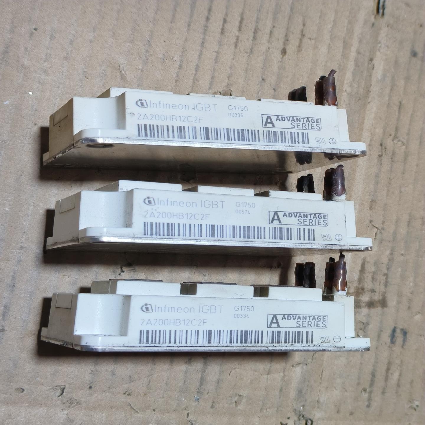 现货英飞凌200A模块2A200HB12C2F 1200V