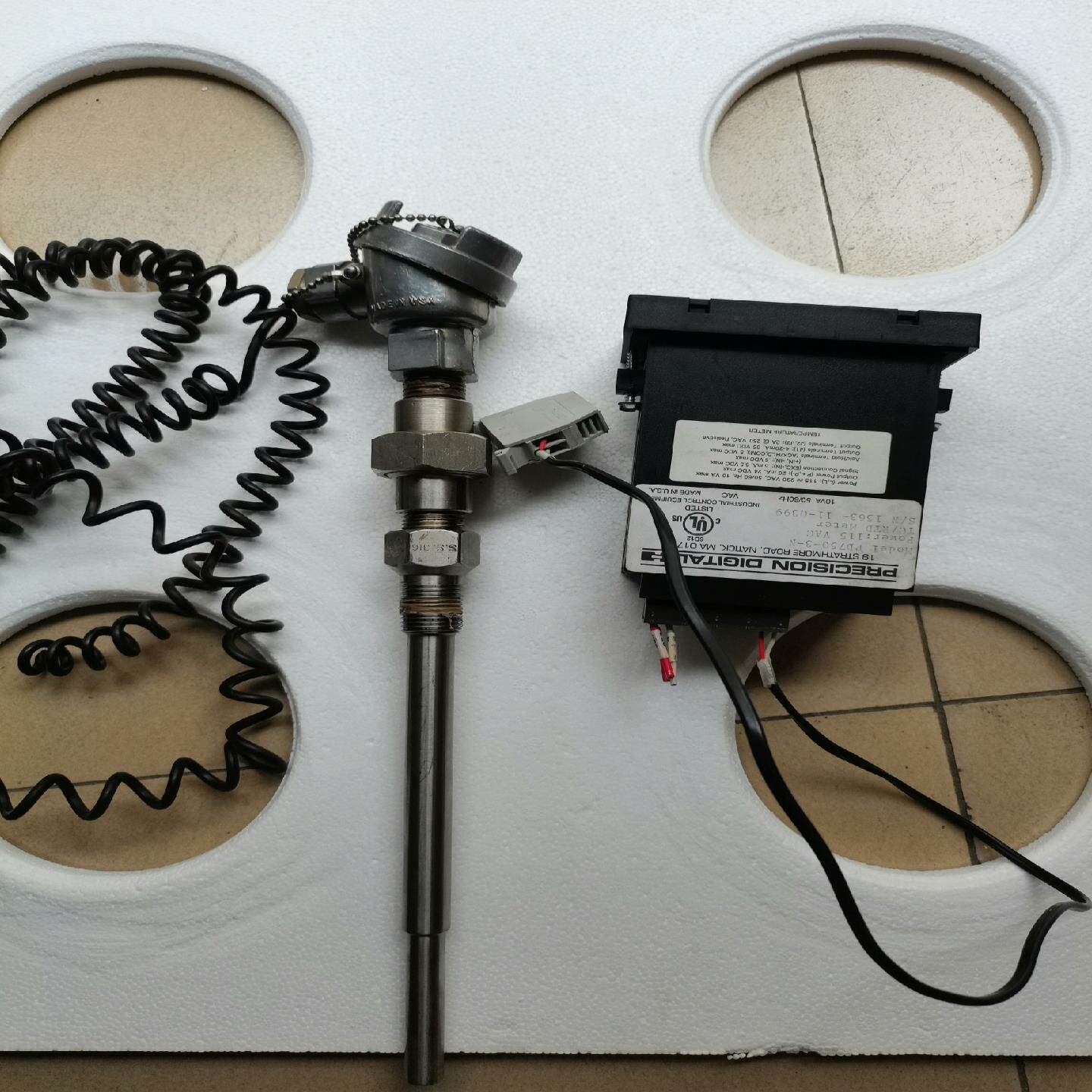 （设备配件）PReclslon Dlgtal美国精密温度测量器  1套