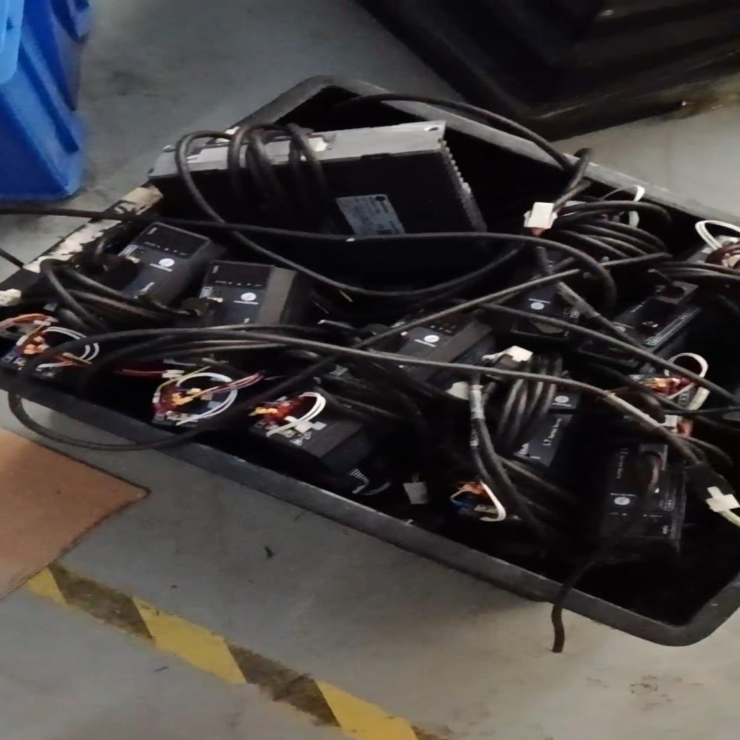 雷赛L7－750w伺服套装回来，驱动，电机九成新