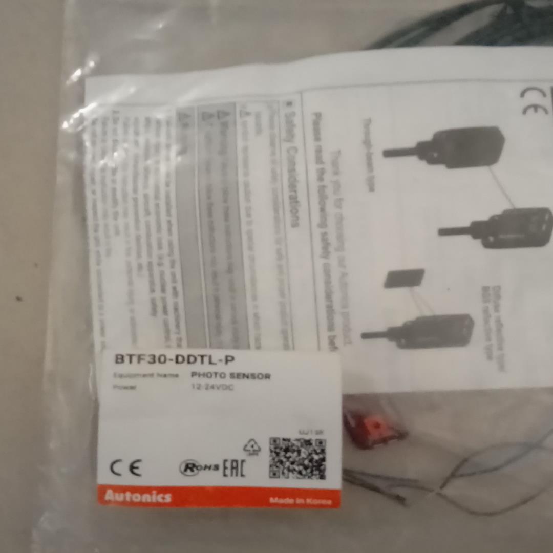 工厂闲置奥托尼克斯光电传感器BTF30-DDTL-P，全新未