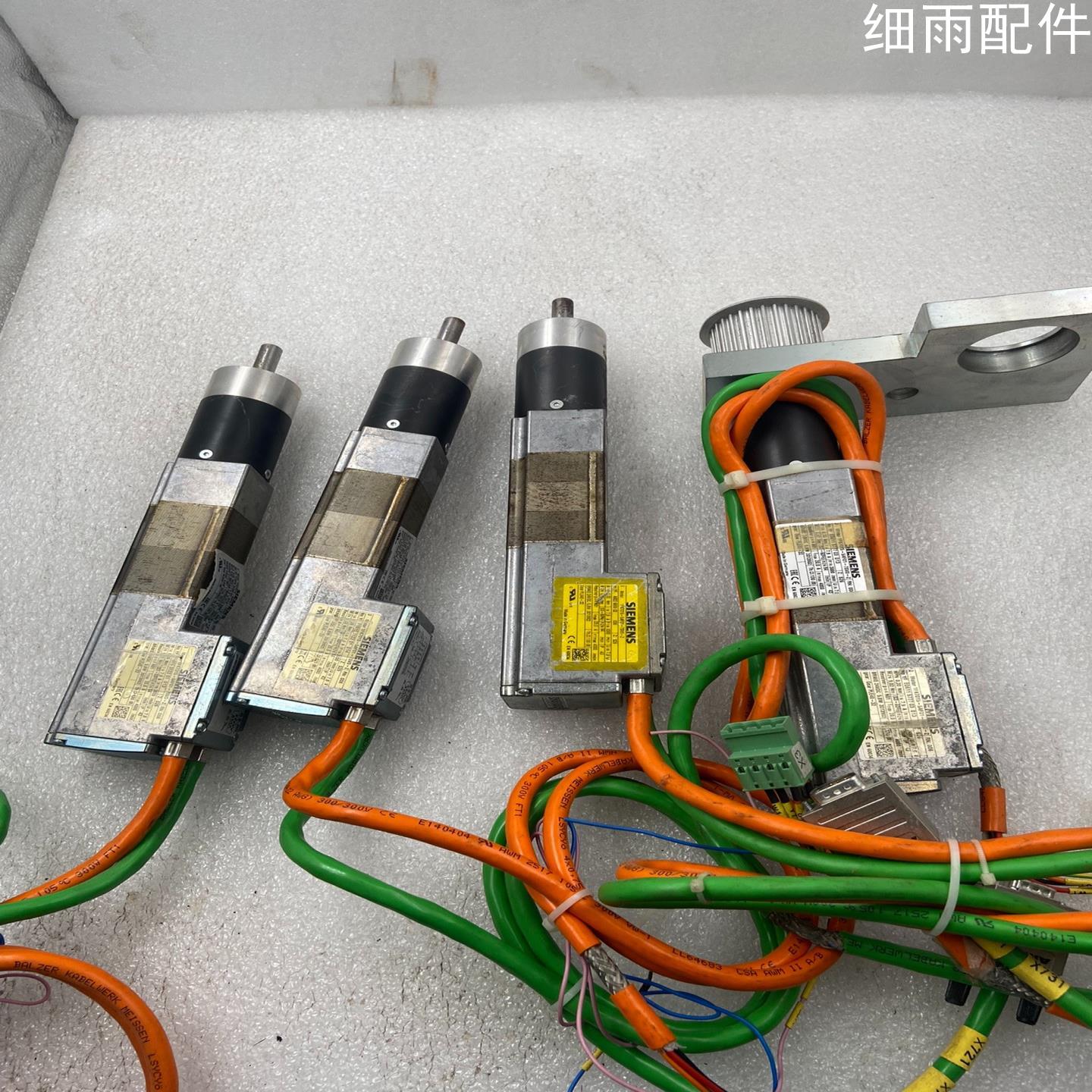 议价(细雨配件)西门子伺服电机1FK7015-5AF01-7SV0-Z