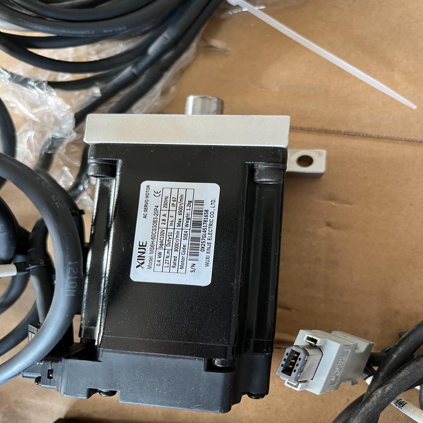 （设备配件）信捷伺服电机400W成色99新可配减速机