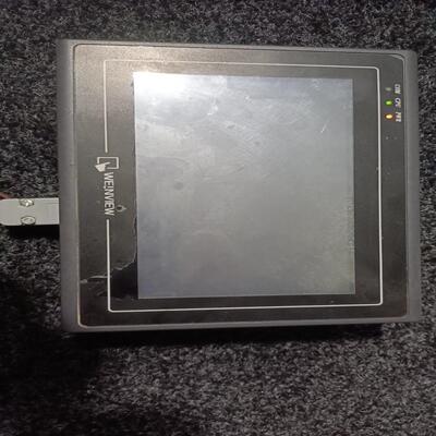 威纶MT6070iH触摸屏电压24V，成色如图实拍，功能