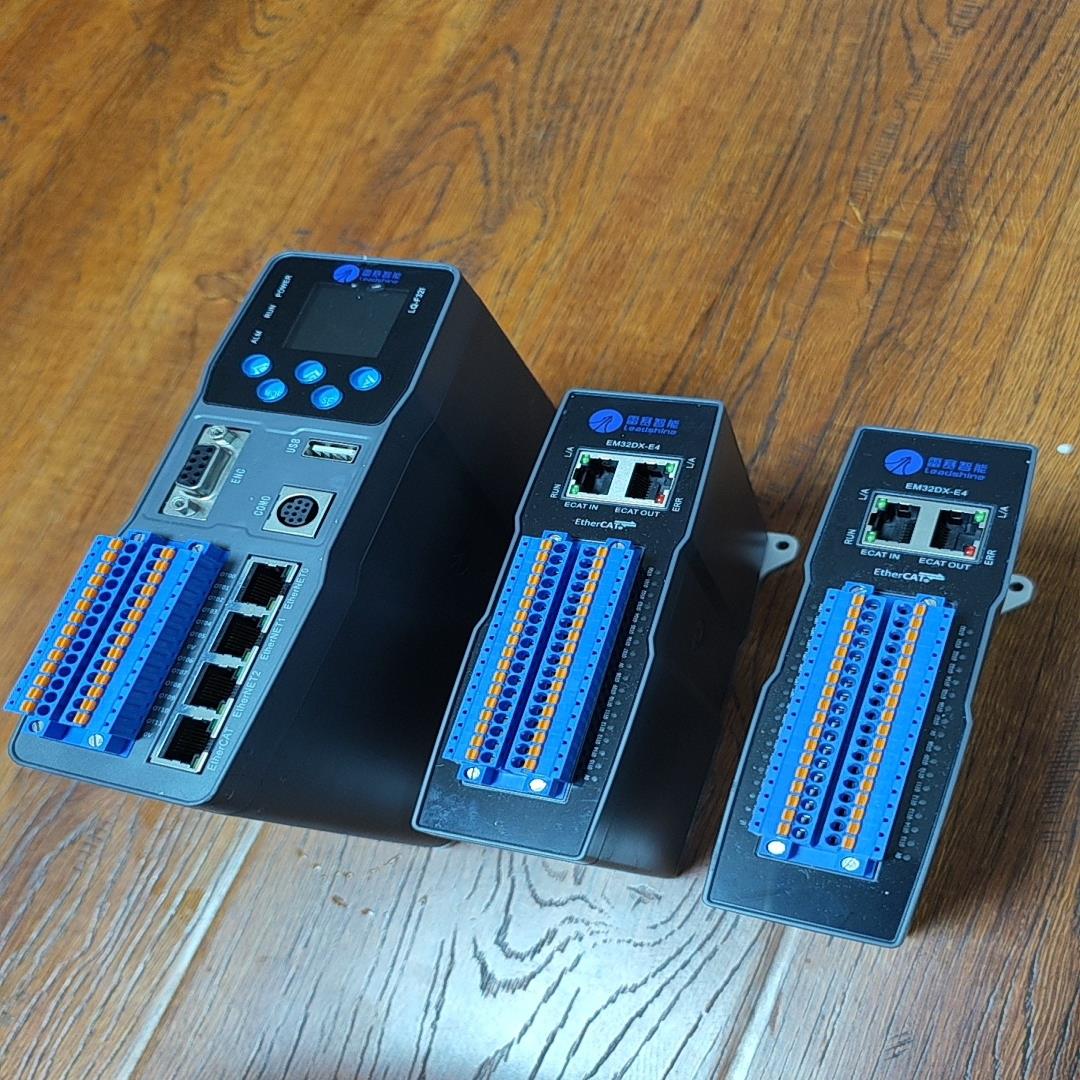 雷赛LQ-F32I控制器附带EM32DX-E4总线模块