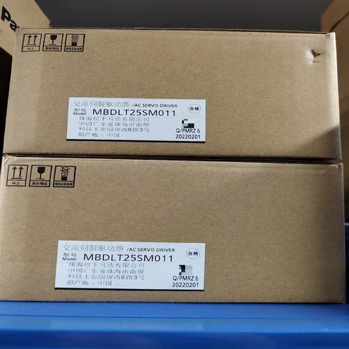全新 MBDLT25SM011 400W伺服驱动器，实物