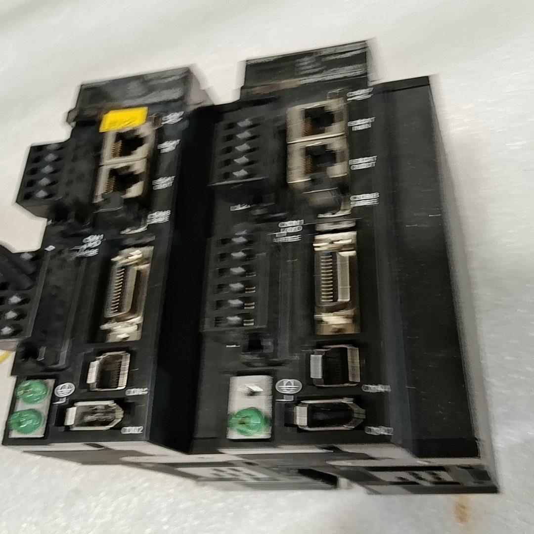 R88D-KN04H-ECT厂子件，成色很漂亮插头齐全，