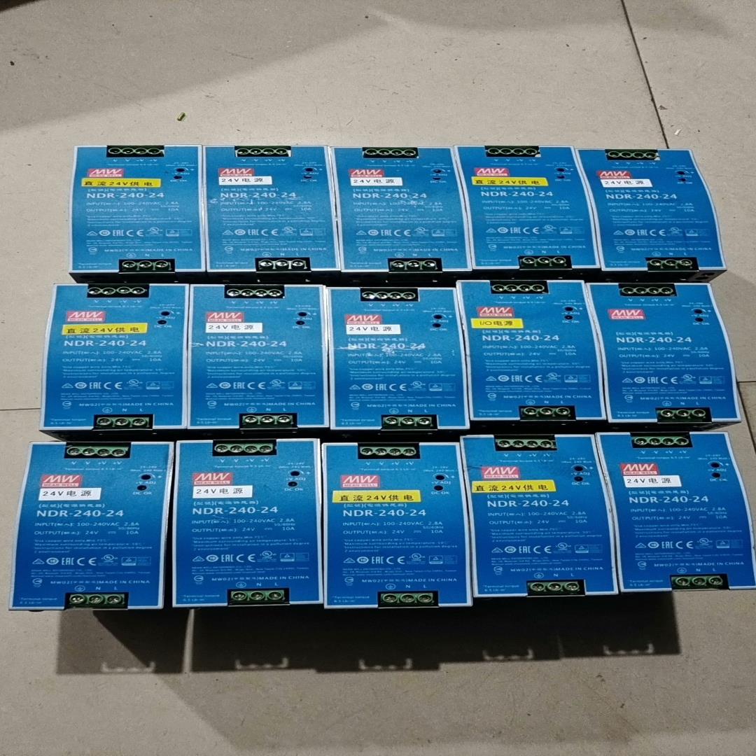 明纬导轨式开关电源，型号NDR-240-24
