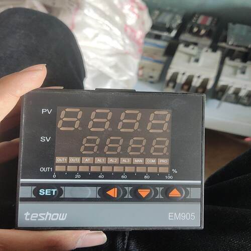 台松温控器    EM905-520-K4