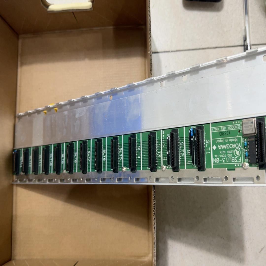 YOKOGAWA底座 F3BU13-0N 共1个300