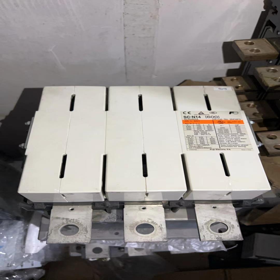富士接触器SC-N14   实图拍照，有需要的联系议价