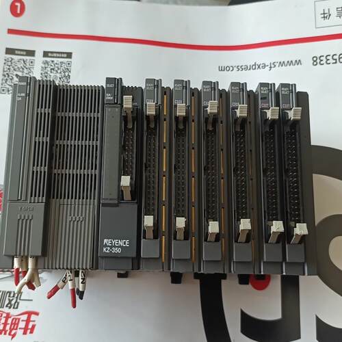 基恩士 KZ-350 一套成色新 上电正常
