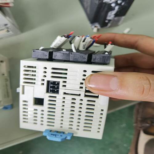 [德峰]- 控制器禾川4定位，模块控制PLCHCA8C模块PG,