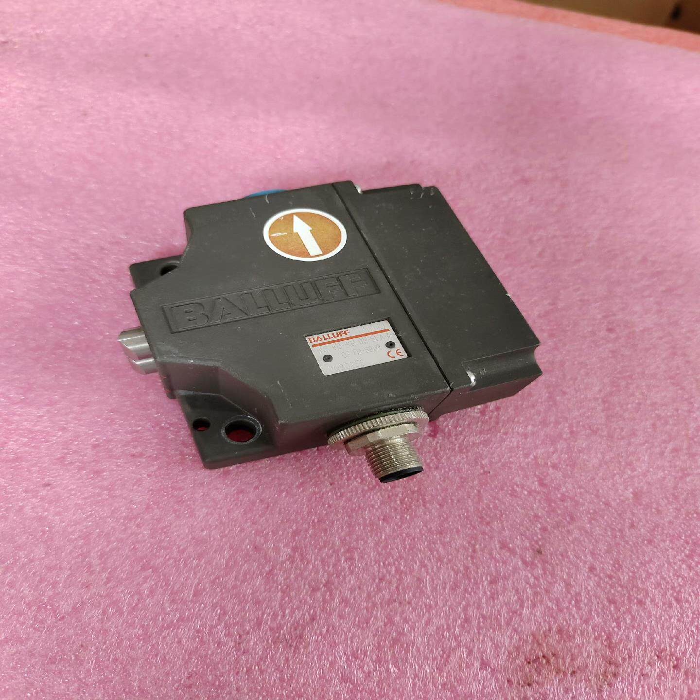 现货balluff巴鲁夫行程开关BNS 813-B02-D12-