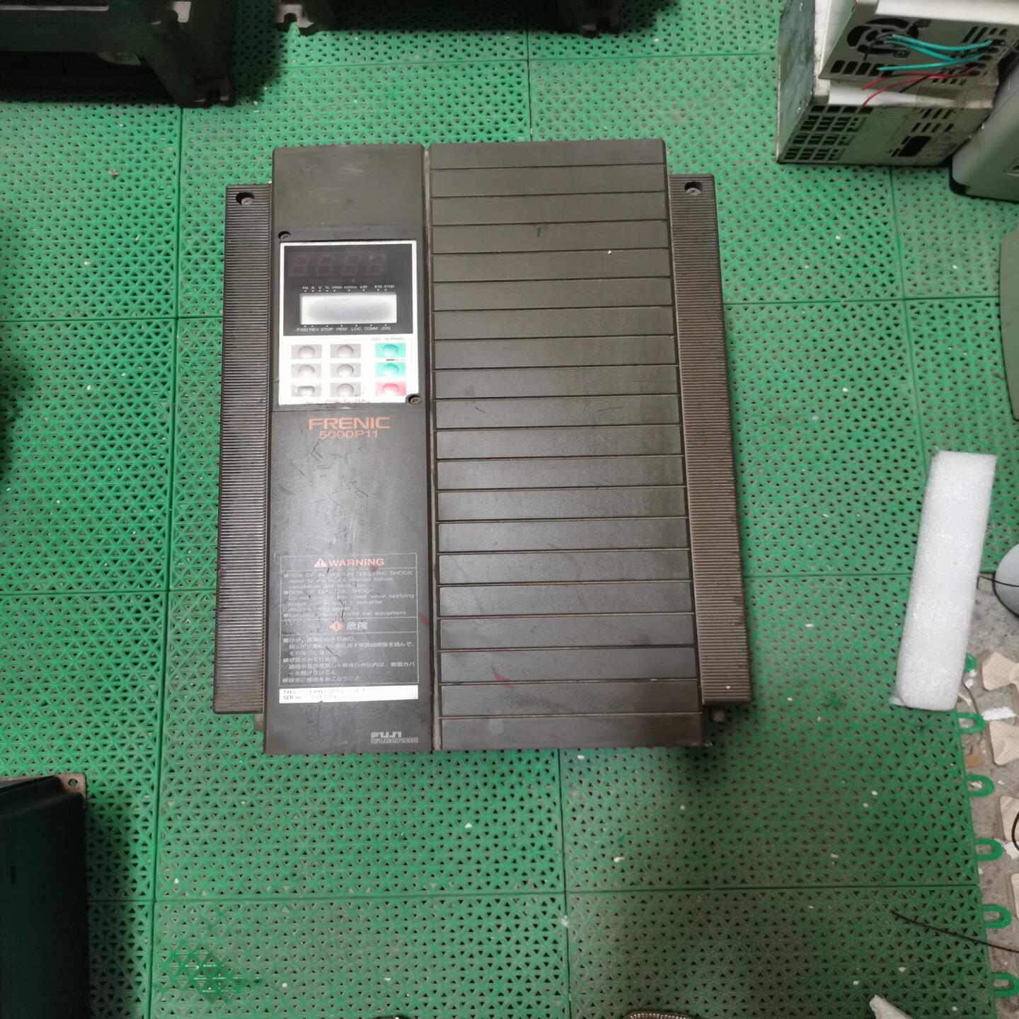 （设备配件）富士变频器5000P11  FRN15P11S-4JE  1